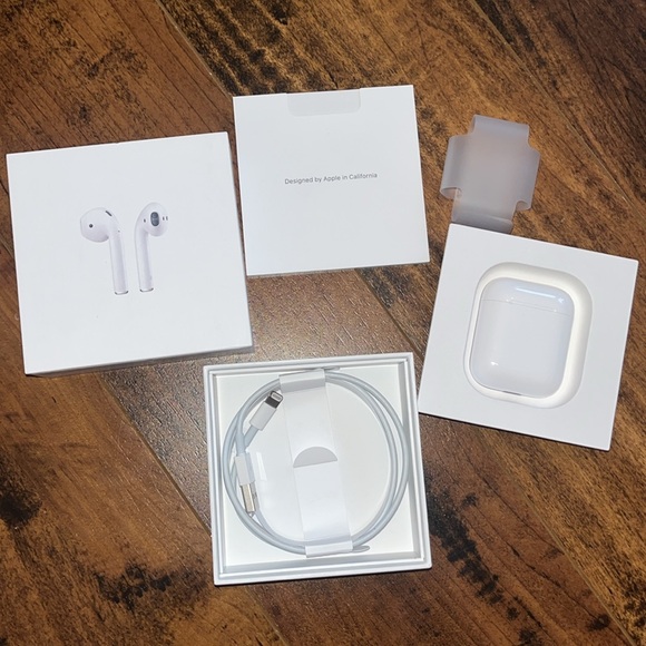 BRAND NEW apple airpods - Picture 2 of 3